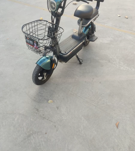 台铃电动车，48-20电瓶。骑得不多，很新...