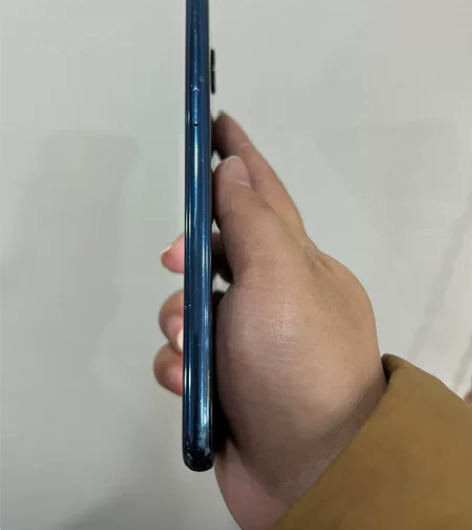 一台6+128的oppo r17 成色自...