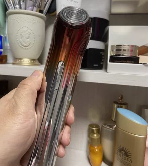 雅萌五代美容仪 ，东西齐全 感兴趣的话点“...