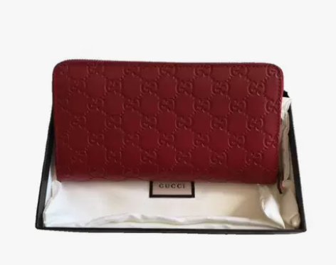 gucci正品女士钱包感兴趣的话给我留言吧...