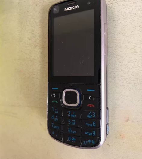 诺基亚6220c,正常使用痕迹,9成新,功...