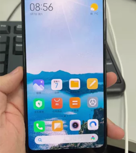 小米8,6+64,成色完美,只有底部一个磕...
