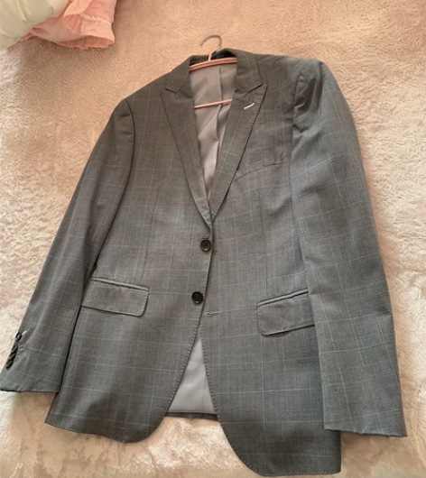 BONI 堡尼男士西装。商场实体店购买的,...