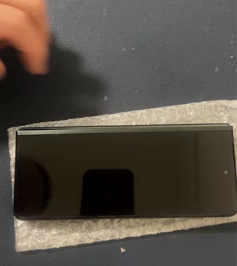 亏本出台三星fold3,美版三网无锁,运输...