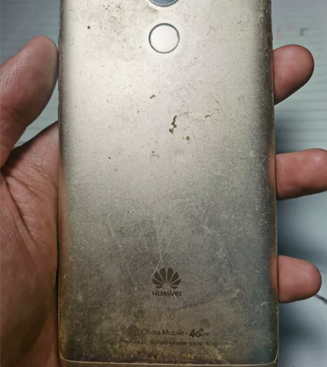 华为畅享 屏幕略微痕迹 适用于做老年机 备...
