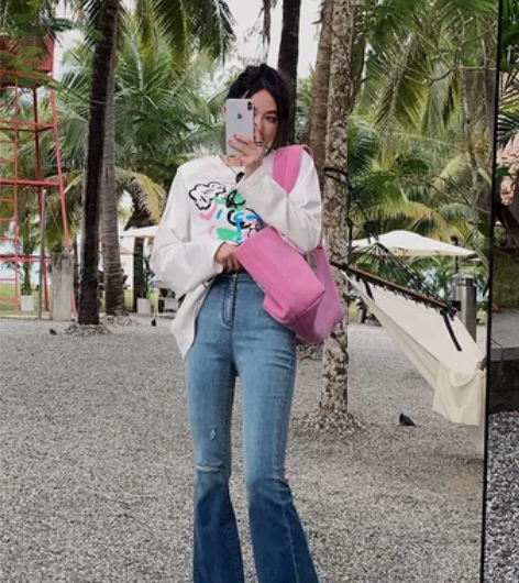 区区欧阳 喇叭牛仔裤女夏季新款高腰直筒显瘦...