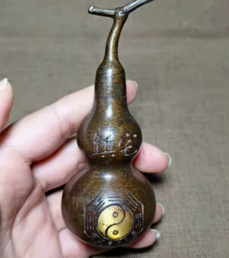 特惠款！铜葫芦，紫铜色皮壳，八卦鎏金工艺，...