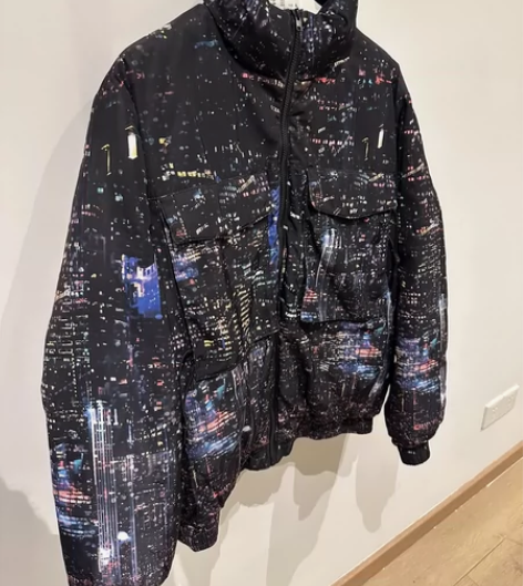 UR男白鸭绒羽绒服 只穿过几次,未洗过未变...