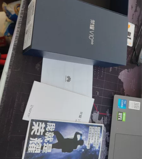 荣耀v10，6+64g极光蓝，除了指纹模组...