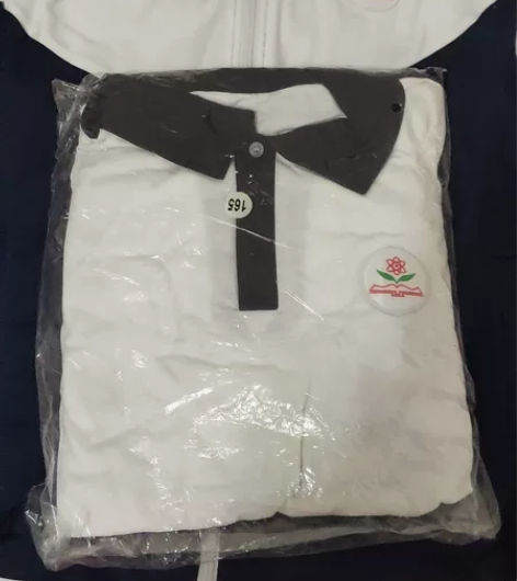 一次没穿过的校服,毕业了不需要了,便宜出,...