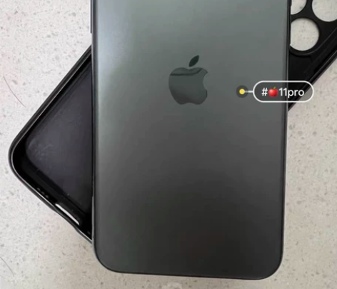 iPhone 11pro暗夜绿国行，电池效...