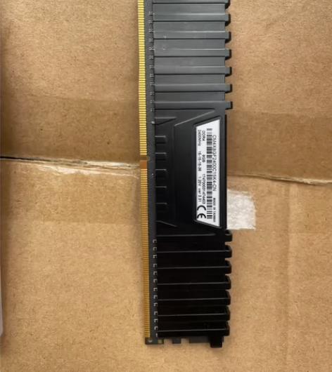 海盗船内存条台式机内存条DDR4 8G内存...