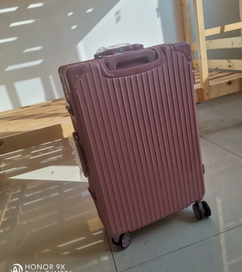 网红拉杆箱行李箱 手提箱只有1个  48元...