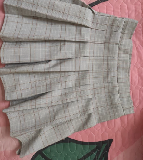 JK小裙子短裙学生裙,S码,腰围改小了,6...