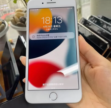 孩子的苹果8plus，iPhone8plu...