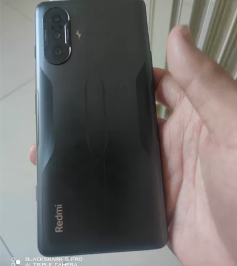 红米k40游戏增强版,16+256超大内存...