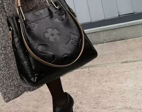 女士斜挎包 单肩包斜挎包包香港正品大气女包...