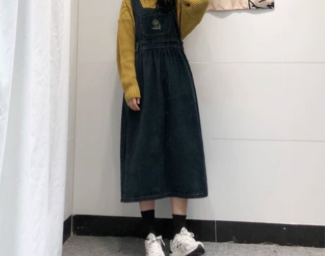 日系复古绣花牛仔背带裙女中长款2020秋冬...