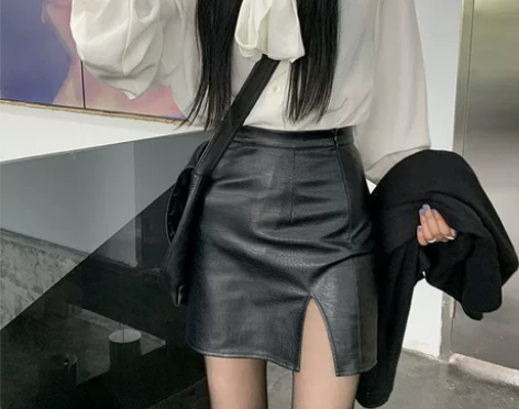 超火皮裙春秋款a字裙小皮裙高腰防走光裙子半...