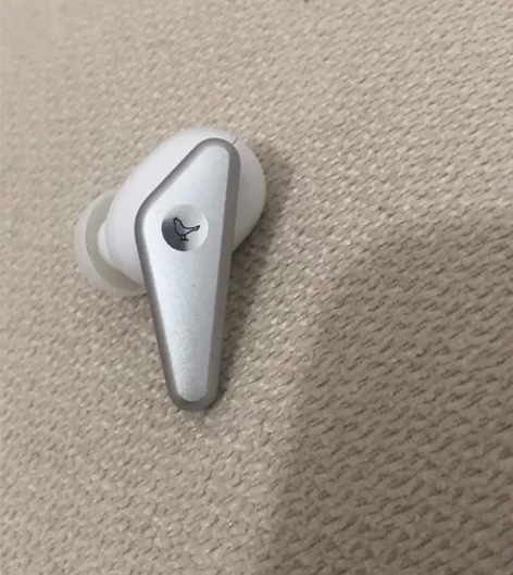 小鸟air+左一代降噪耳机一个，功能正常使...