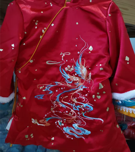 佐木森林琼瑶,只有上衣130,全新带吊牌,...