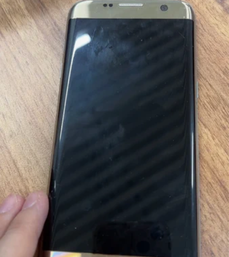 三星Galaxy S7 edge,备用或当...