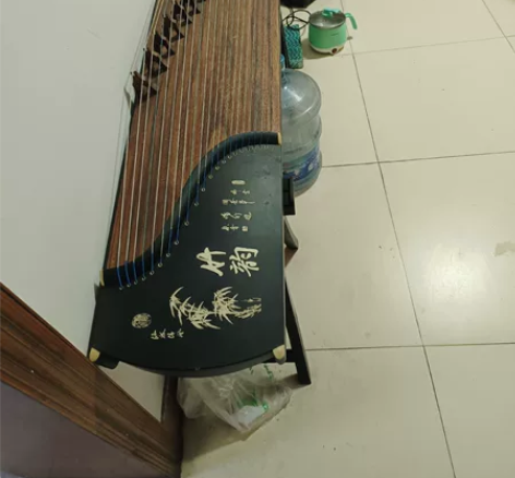 古筝,几乎全新,小孩说想学,结果没学半年,...