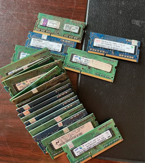 笔记本内存  DDR3 1G  笔记本拆机...