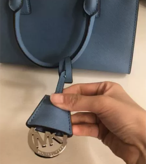 MK dillon 湖蓝色小号 疫情前让英...