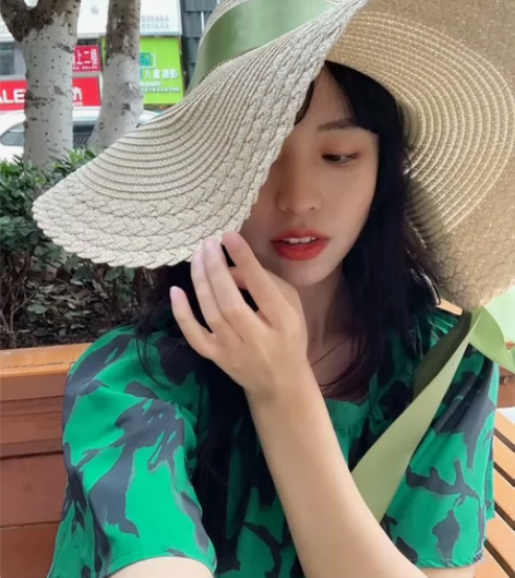 绿色绑带遮阳草帽女夏天名媛复古飘带沙滩帽大...