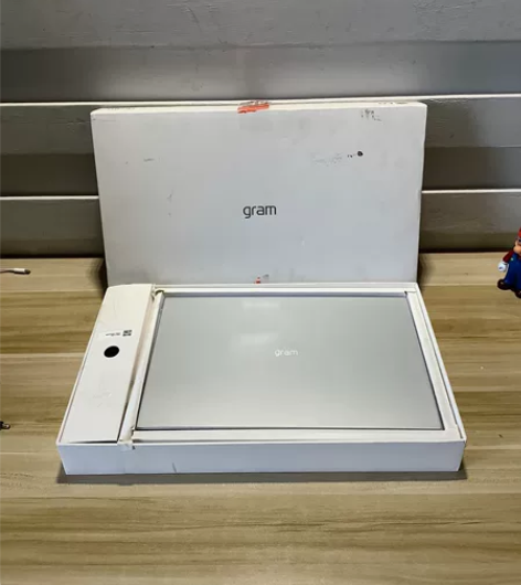 lg gram16 2021款 11代i5...