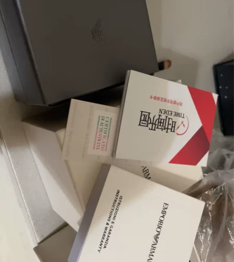 阿玛尼手表内盒，说明， 感兴趣的话点“我想...