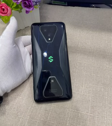 黑鲨3(12G 十256G)5g游戏机手机...