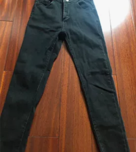 高腰牛仔裤加绒加厚。很舒服的一条裤子 ，感...