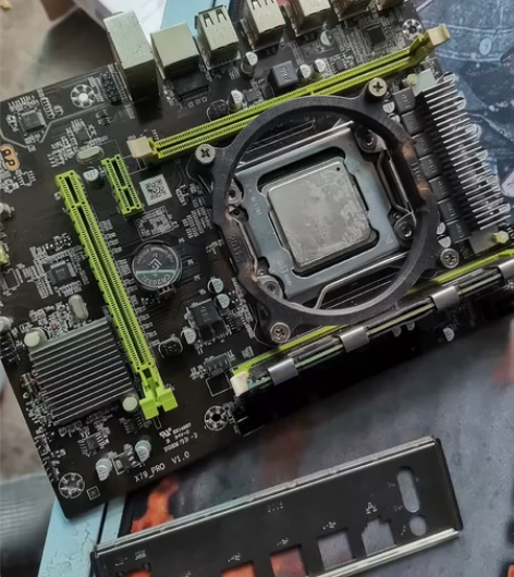 x79 主板 e52630加32g内存 加...