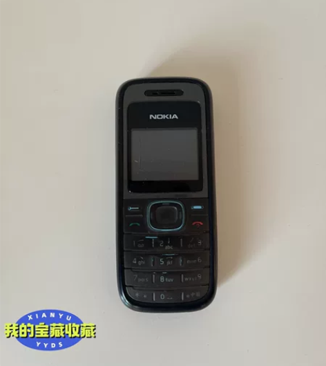诺基亚手机，型号1208。 正品原装，国行...