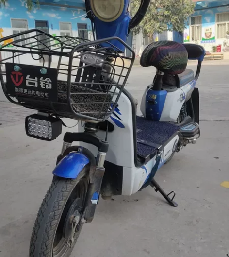 台铃电动车,电池4820,充满电跑40km...