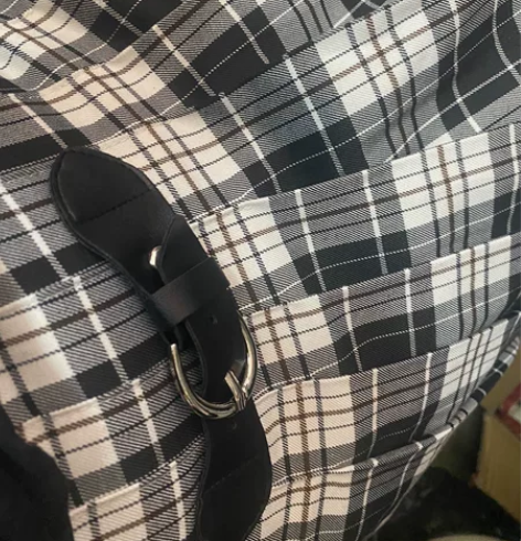 黑白格裙百褶裙就穿了一次 感兴趣的话点“我...