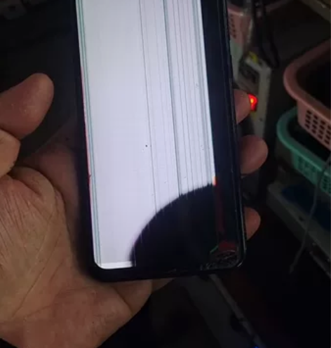 vivoZ3i，6+128，屏幕内爆，功能...