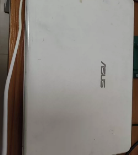 华硕游戏本，有卡顿。当配件卖。 感兴趣的话...