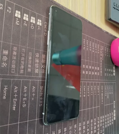 一加8t 很新 8+128 包装,充电器全...