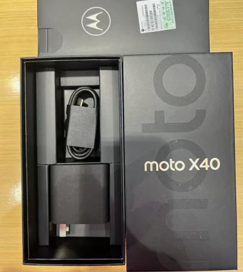 摩托罗拉moto X40  全面开启 第二...