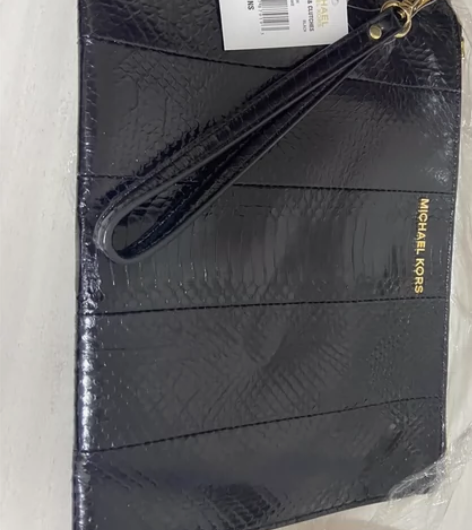 mk 全新 黑色 蛇皮 手拿包 便宜出 省...