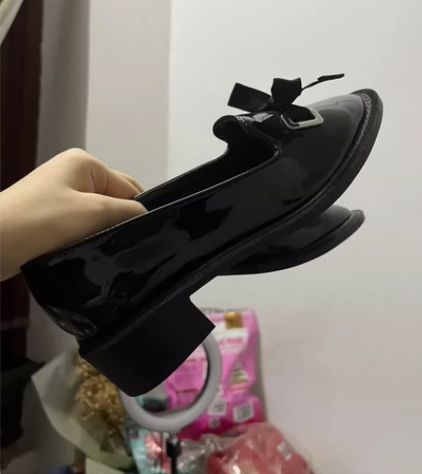 全新正品小CK单鞋,玛丽珍鞋低跟女单鞋,漆...