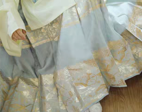 转卖【汉服出租】兰若庭望水云鹤马面 S码 ...