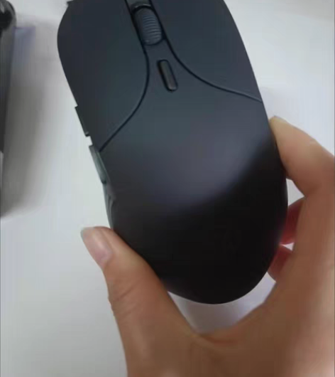 包邮全新正品英菲克PB1P宏编程静音有线鼠...