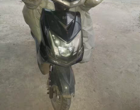 台铃品牌电动车，8成新，轻微损失，发票齐全...
