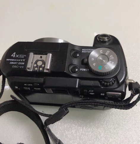 包邮索尼DSC-V3相机，电池鼓包没有充电...