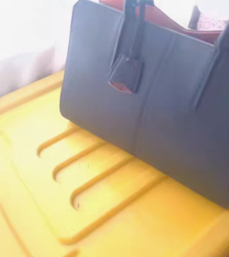 包邮搬家不要了亏本出，奥康专卖店购入黑色手...
