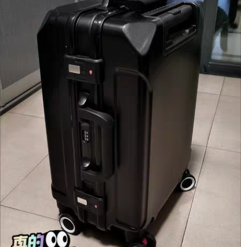 包邮【商场下架】全新袋鼠行李箱旅行箱密码箱...